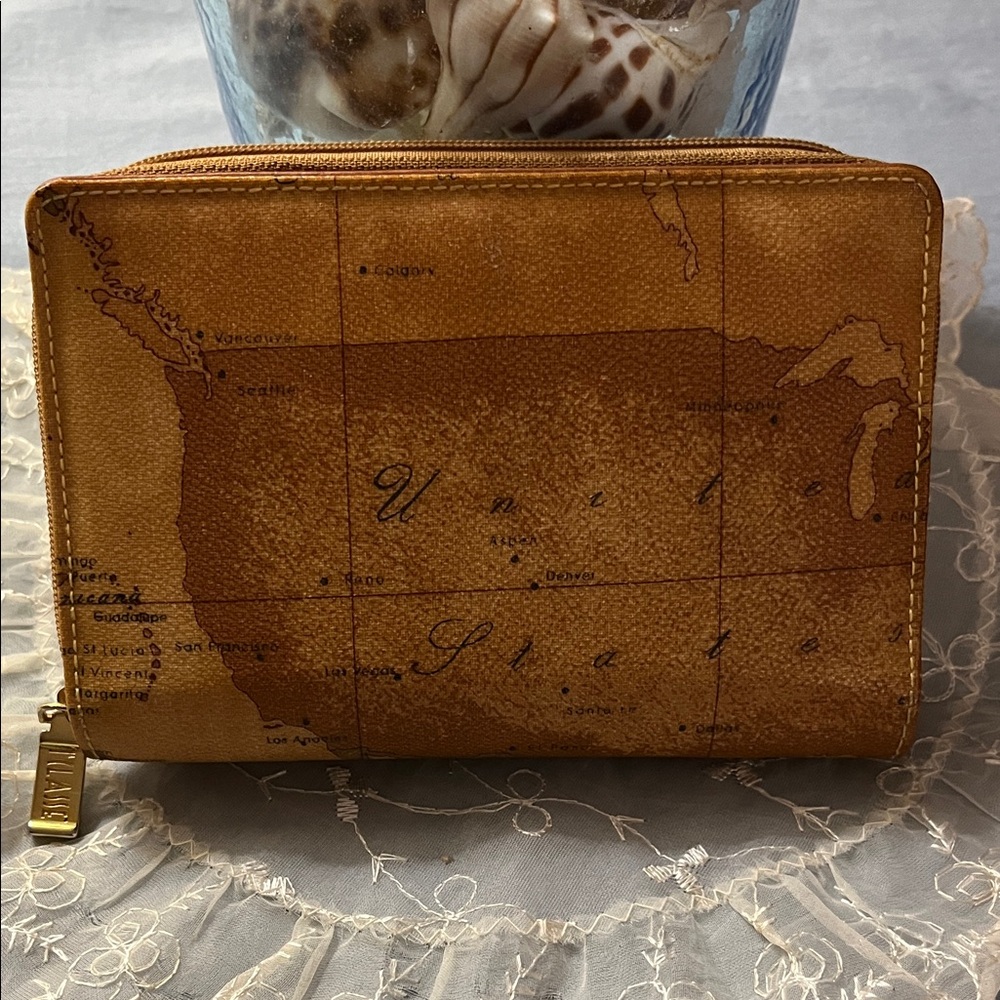 Alviero Martini Vintage Map Print Wallet w/Multiple Card Slips & Compartments - Picture 2 of 11